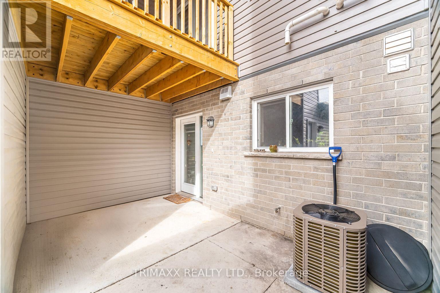 25b Oakdale Avenue, St. Catharines, Ontario  L2P 2B8 - Photo 31 - X12779866