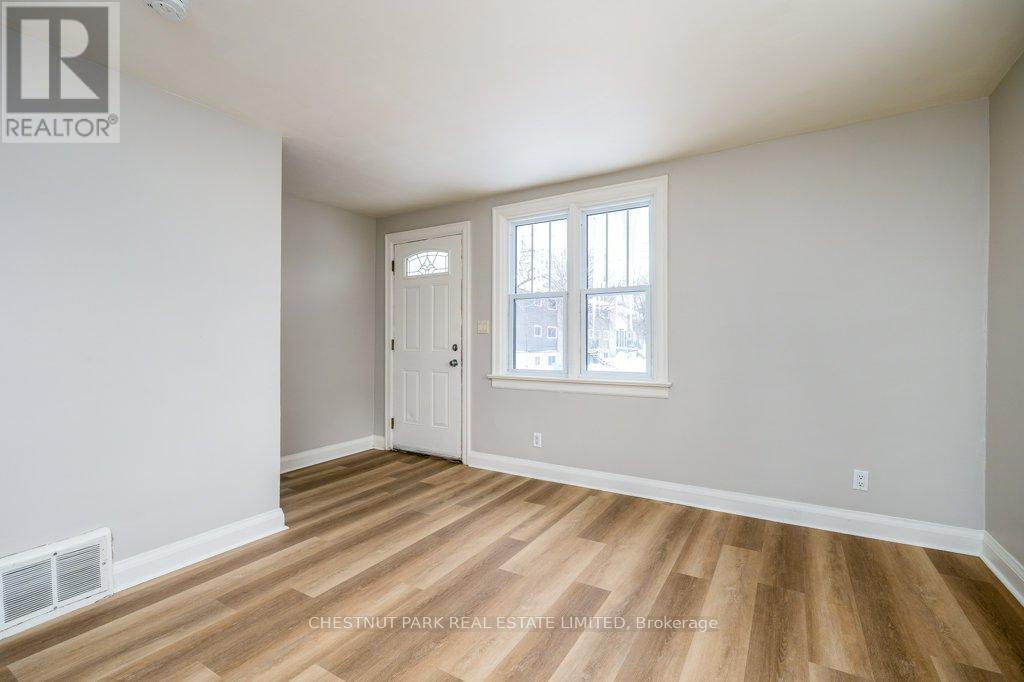 31-33 Washburn Street, Prince Edward County (Picton Ward), Ontario  K0K 2T0 - Photo 9 - X12779982