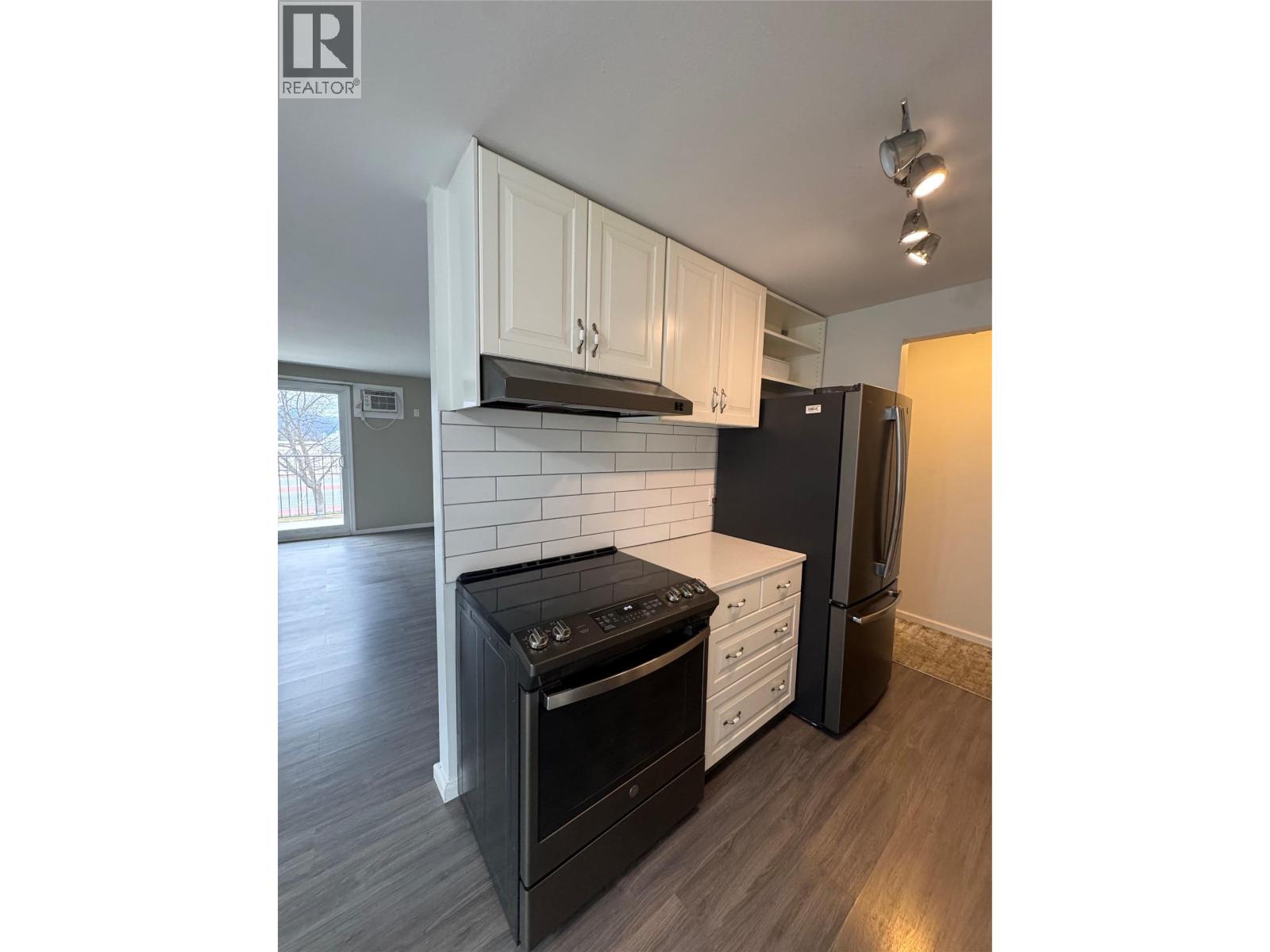 1300 CHURCH Street Unit# 205 Penticton, BC V2A4R8_5