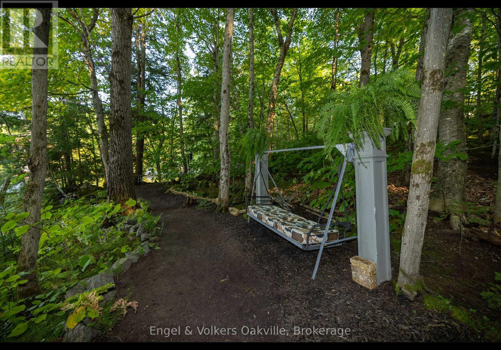 99 Dayeo Drive, Georgian Bay, Ontario  P0C 1H0 - Photo 11 - X12780062