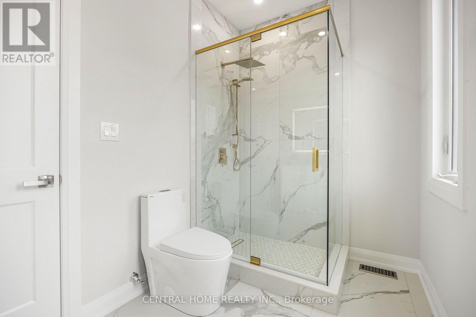 2950 Elgin Mills Road, Markham, Ontario  L6C 0E5 - Photo 12 - N12715888