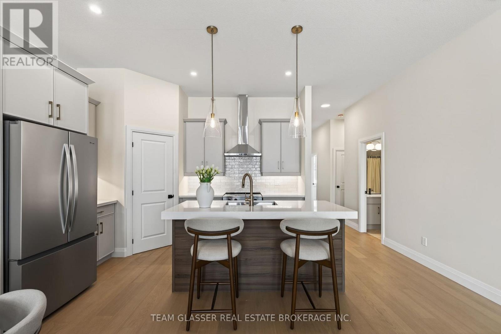 28 Dearing Drive, South Huron, Ontario  N0M 1T0 - Photo 20 - X12725908