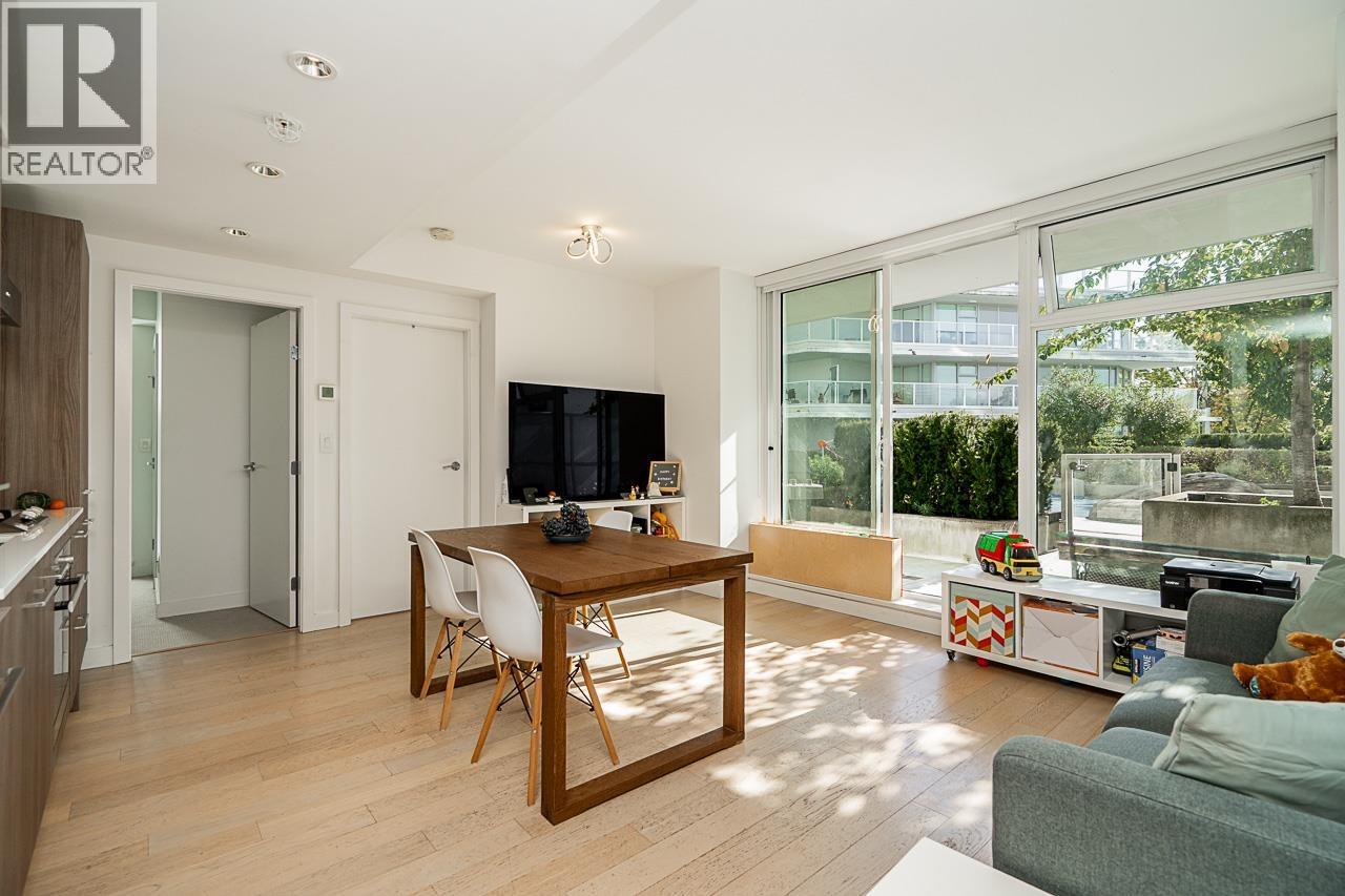 301 4638 Gladstone Street, Vancouver, British Columbia  V5N 0G5 - Photo 1 - R3088924