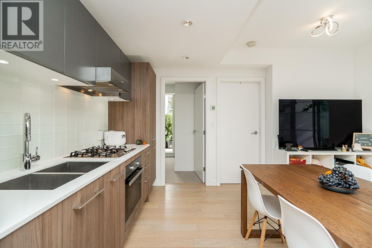 301 4638 Gladstone Street, Vancouver, British Columbia  V5N 0G5 - Photo 3 - R3088924