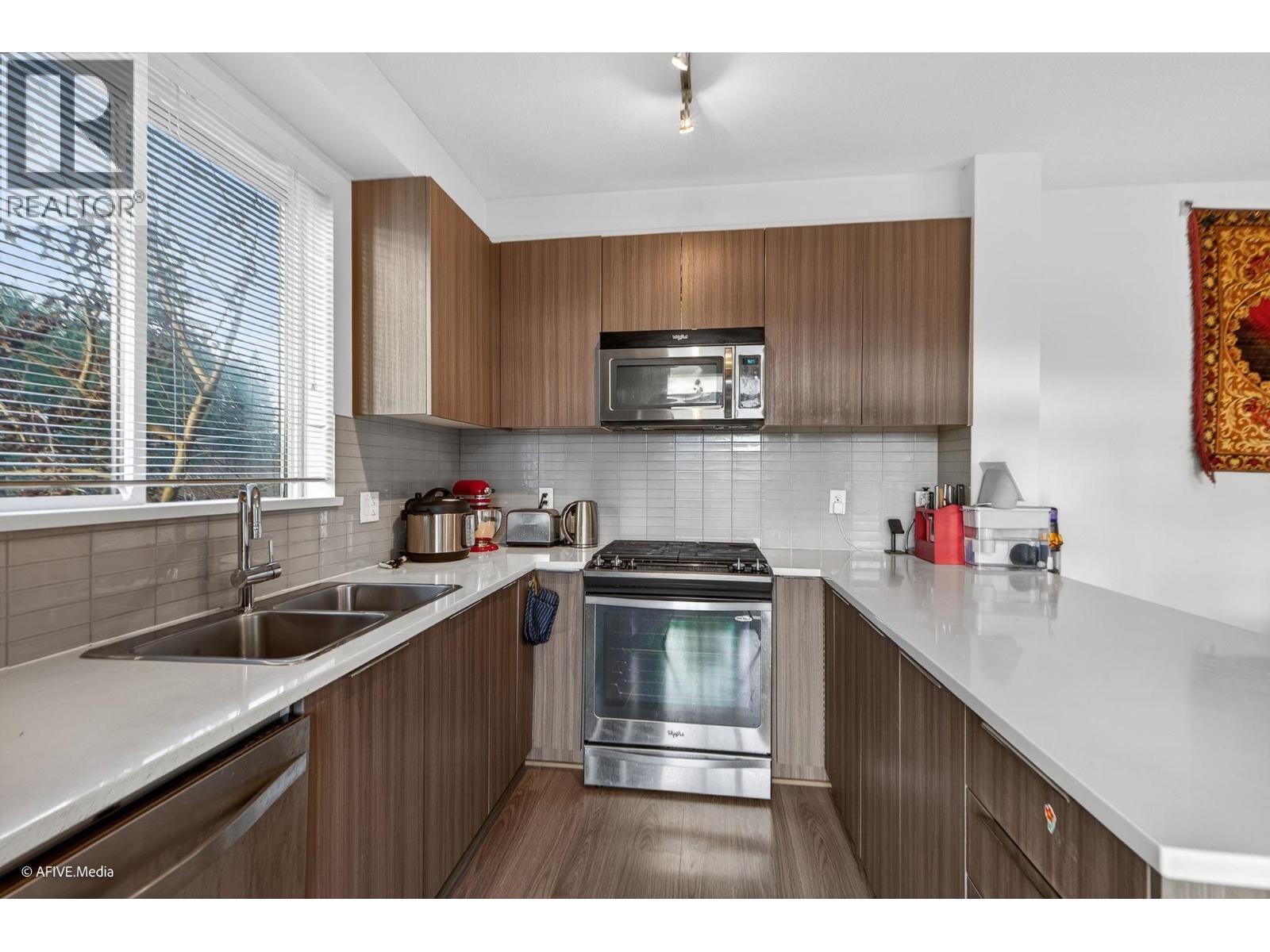 308 1151 Windsor Mews, Coquitlam, British Columbia  V3B 0M9 - Photo 14 - R3088940