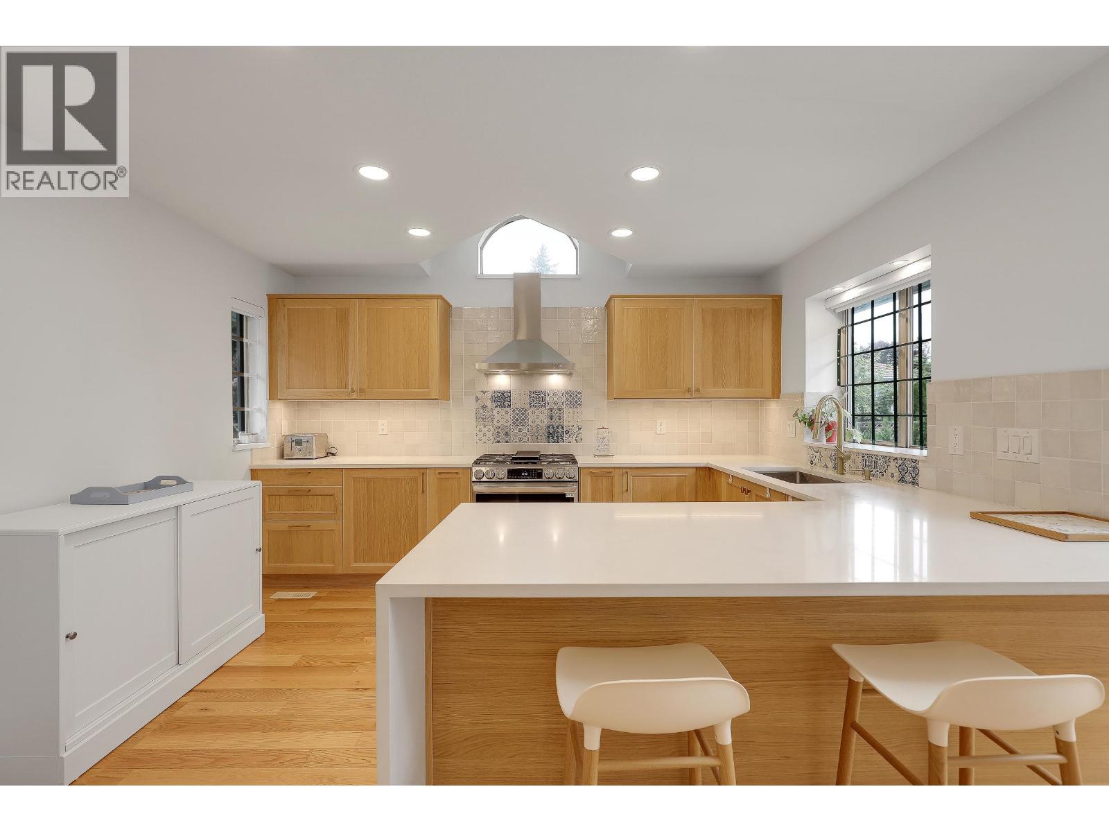 907 Sprice Avenue, Coquitlam, British Columbia  V3J 7M2 - Photo 16 - R3088929