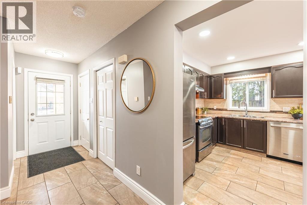 42 Roman Crescent, London, Ontario  N5V 4W4 - Photo 4 - 40798763