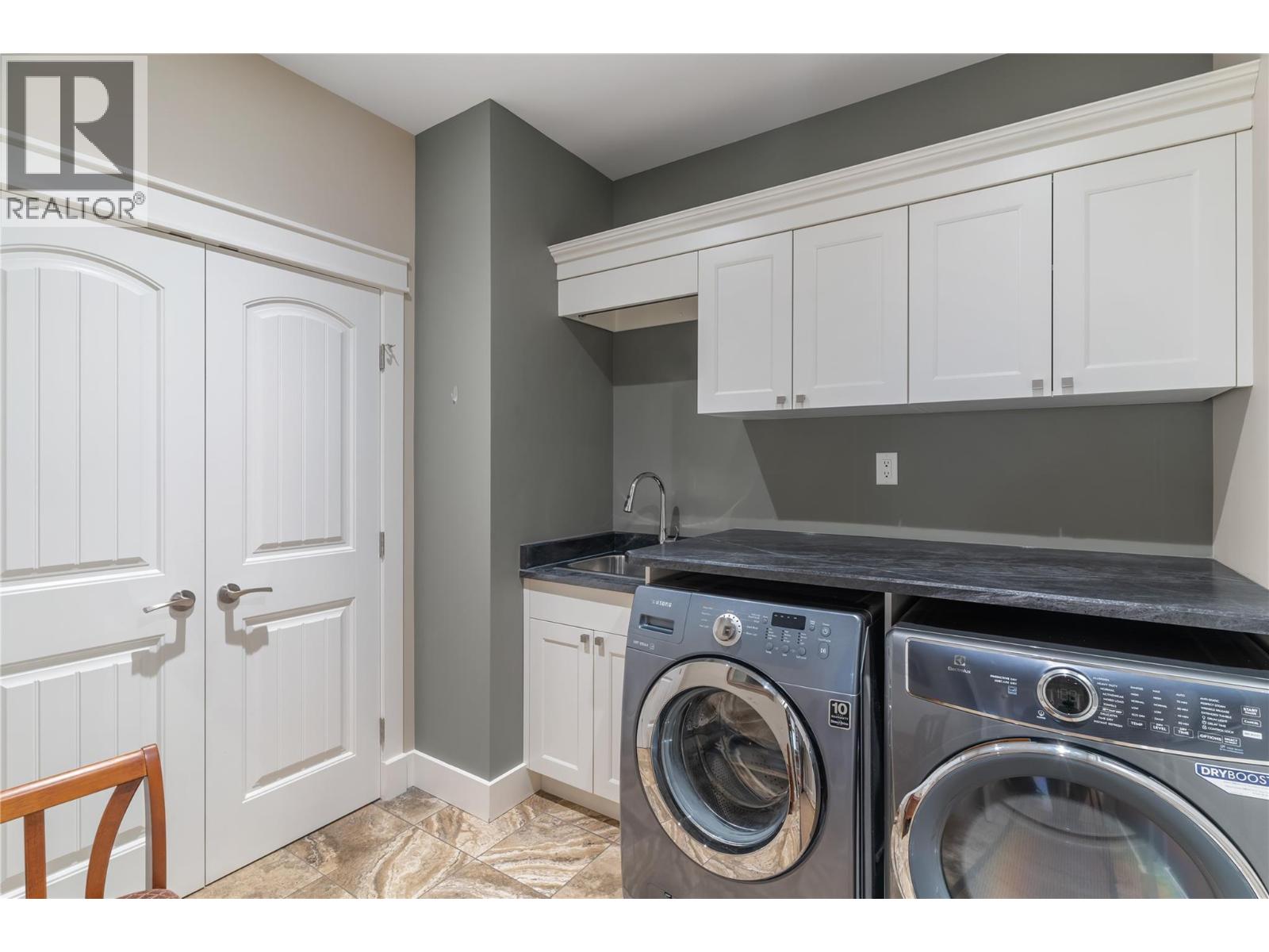 5484 Mountainside Lane, Kelowna, British Columbia  V1W 5H1 - Photo 25 - 10374676