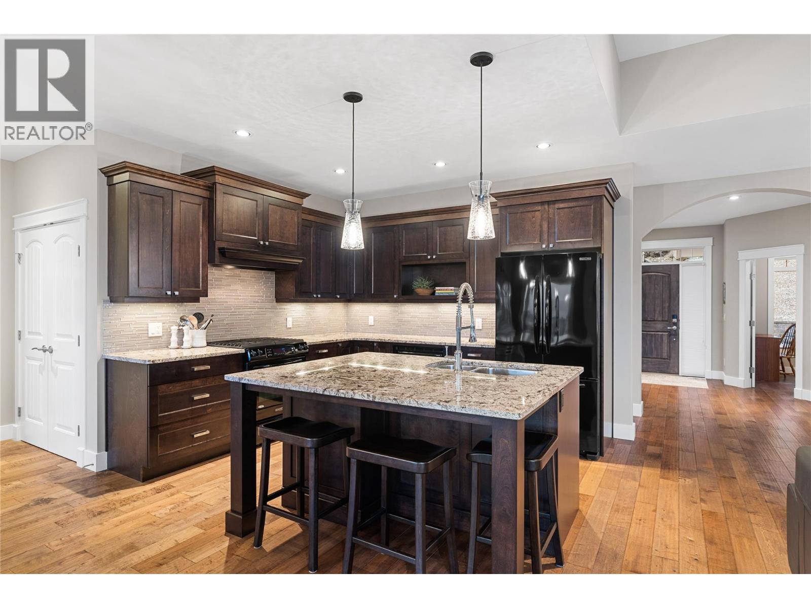 5484 Mountainside Lane, Kelowna, British Columbia  V1W 5H1 - Photo 12 - 10374676