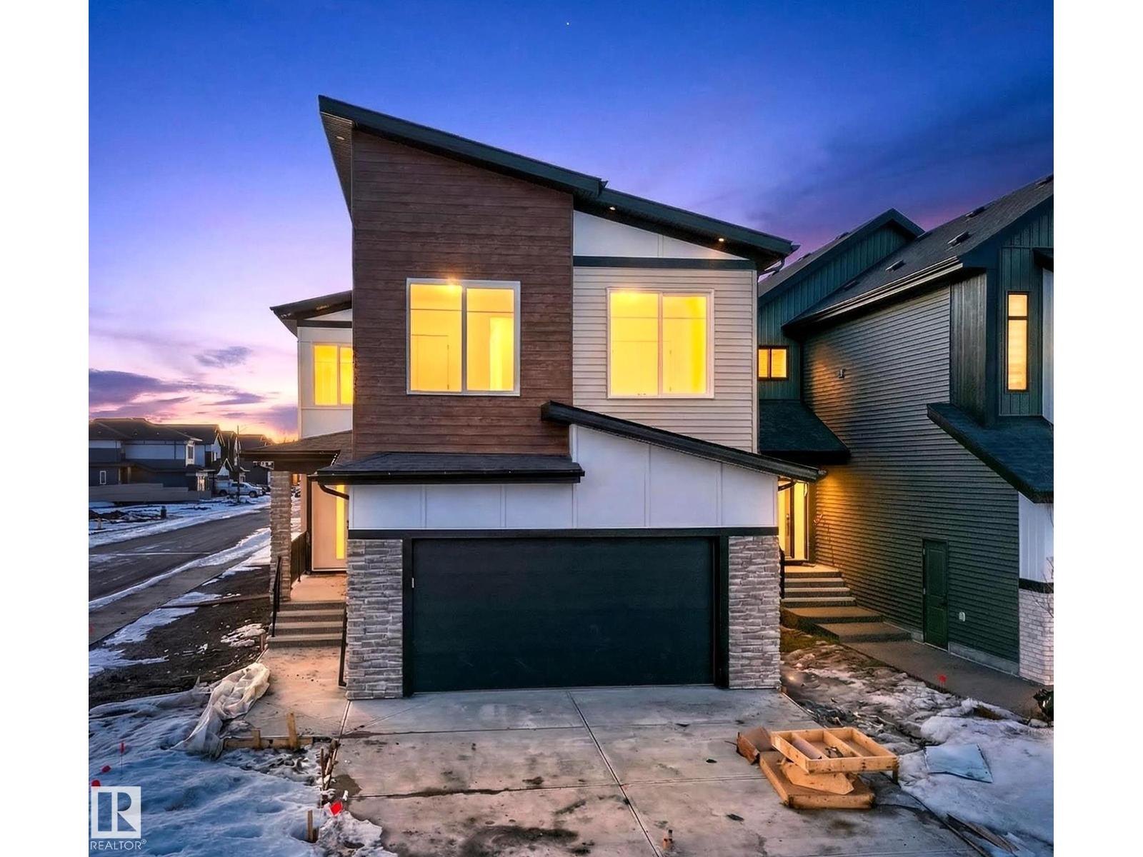 8924 Mayday Way SW, Edmonton, Alberta