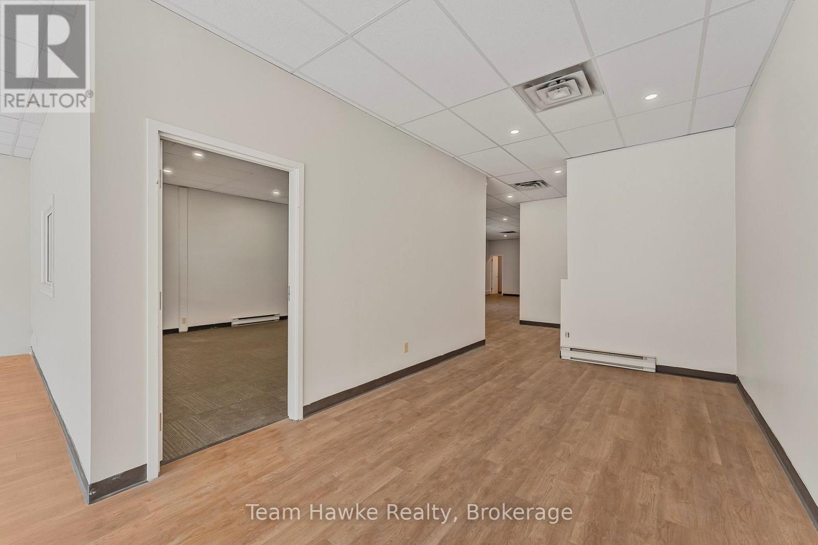 101 Main Street, Penetanguishene, Ontario  L9M 1S9 - Photo 12 - S12651642