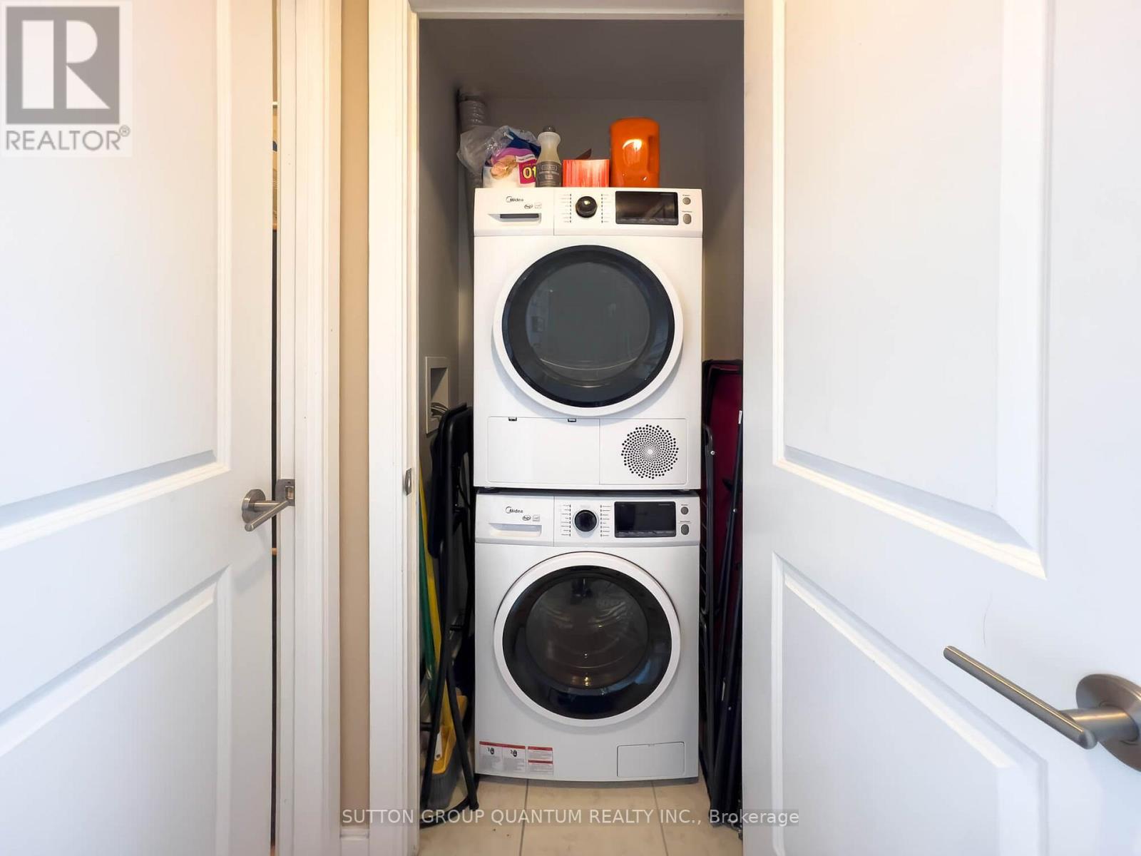 2008 - 18 Yorkville Avenue, Toronto, Ontario  M4W 3Y8 - Photo 6 - C12780010