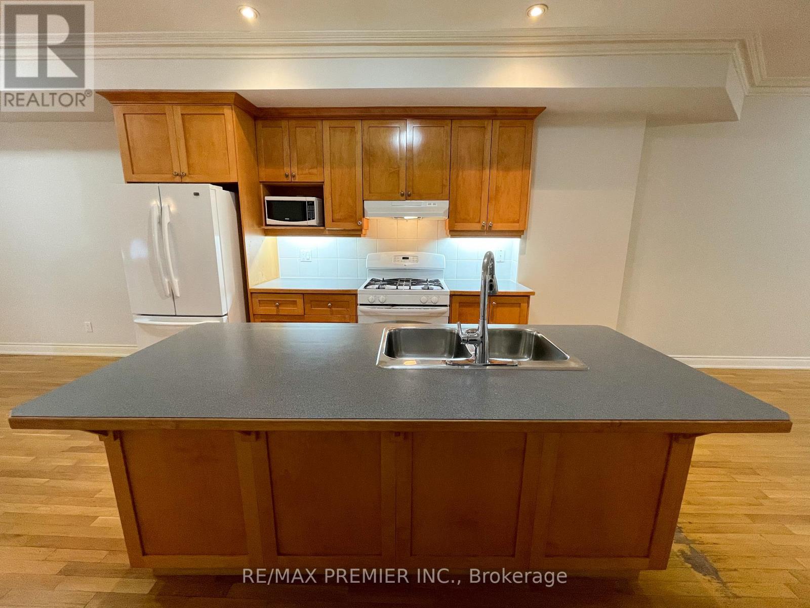 1013a College Street, Toronto, Ontario  M6H 1A8 - Photo 10 - C12780054