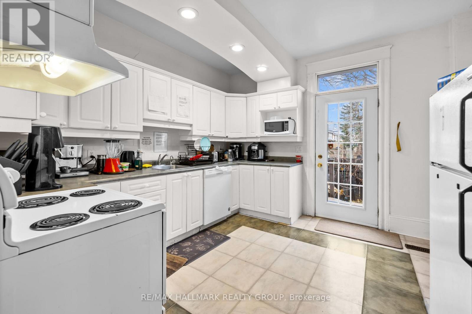 132 Beausoleil Drive, Ottawa, Ontario  K1N 7V6 - Photo 8 - X12588240