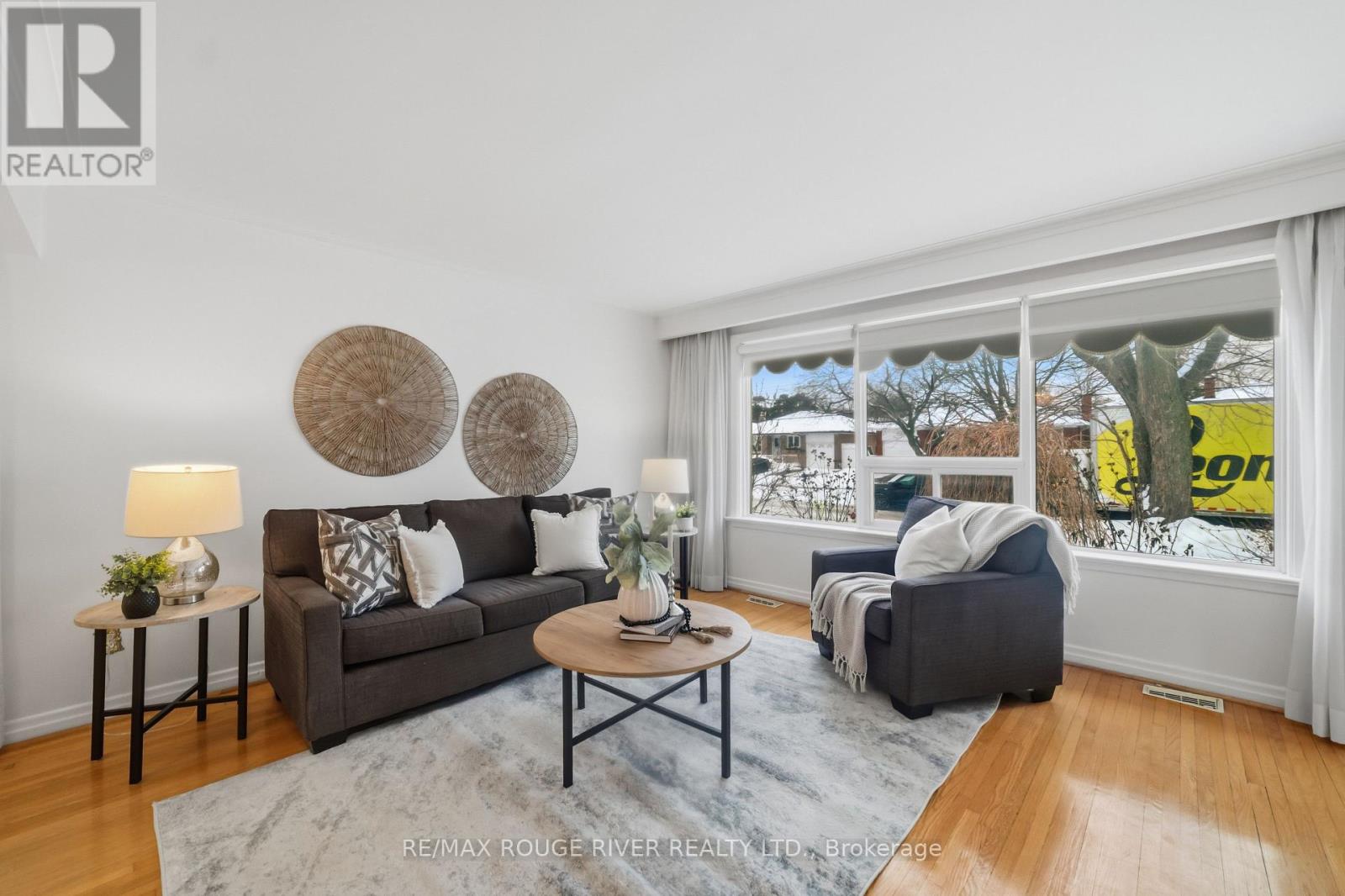 51 Sharbot Avenue, Toronto, Ontario  M1H 1Z2 - Photo 4 - E12780024