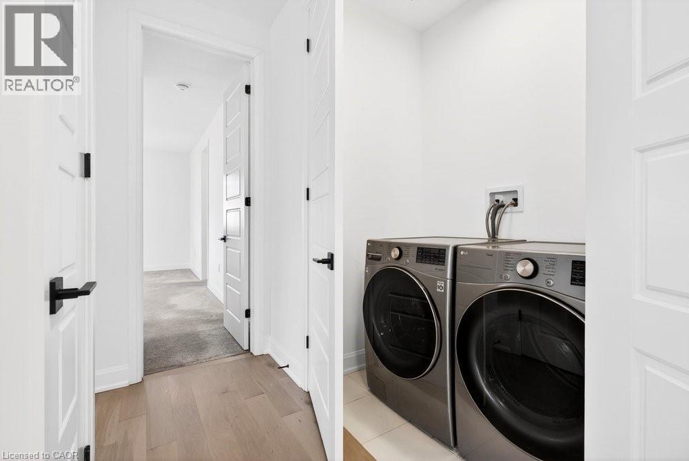 1404 Lynx Gardens, Oakville, Ontario  L6H 3W8 - Photo 38 - 40804349