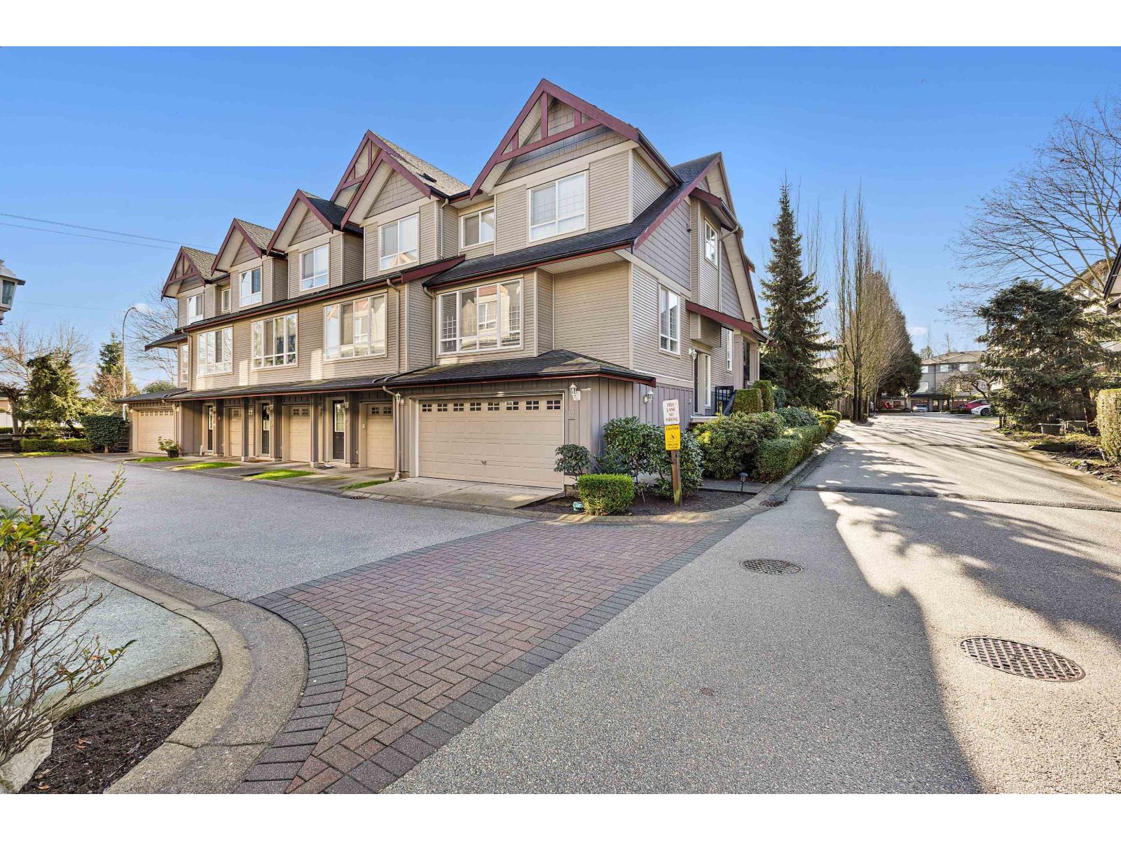 17 16772 61 AVENUE, Surrey, British Columbia