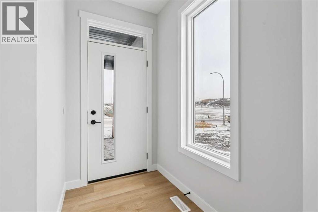 117 Heartwood Lane Se, Calgary, Alberta  T3S 0R4 - Photo 3 - A2271821