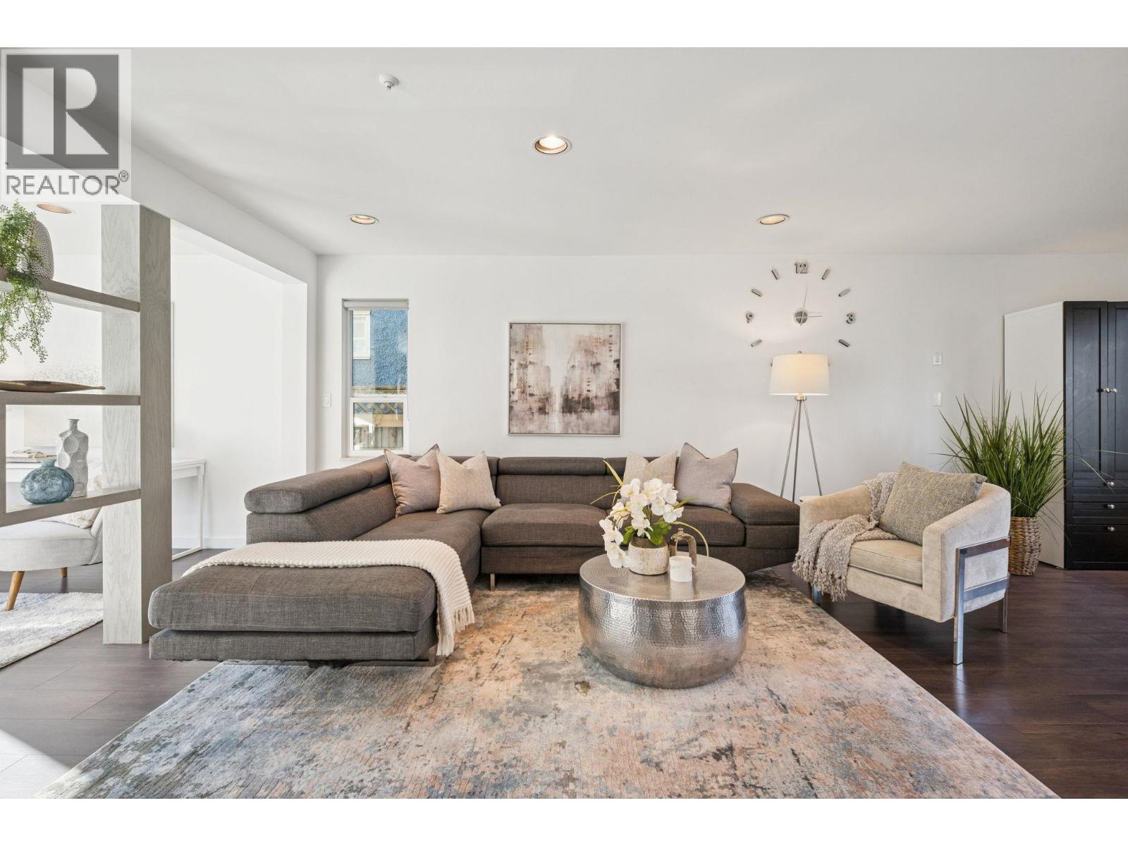 2748 E 23rd Avenue, Vancouver, British Columbia  V5R 1A8 - Photo 3 - R3088944