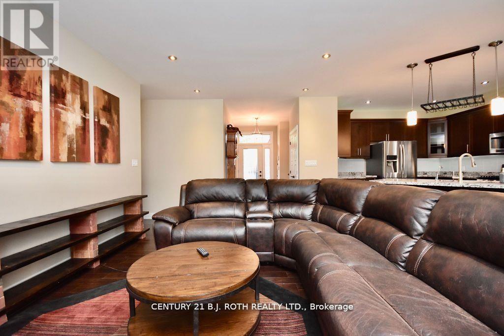 1738 Wingrove Avenue, Innisfil, Ontario  L9S 1S4 - Photo 10 - N12779996