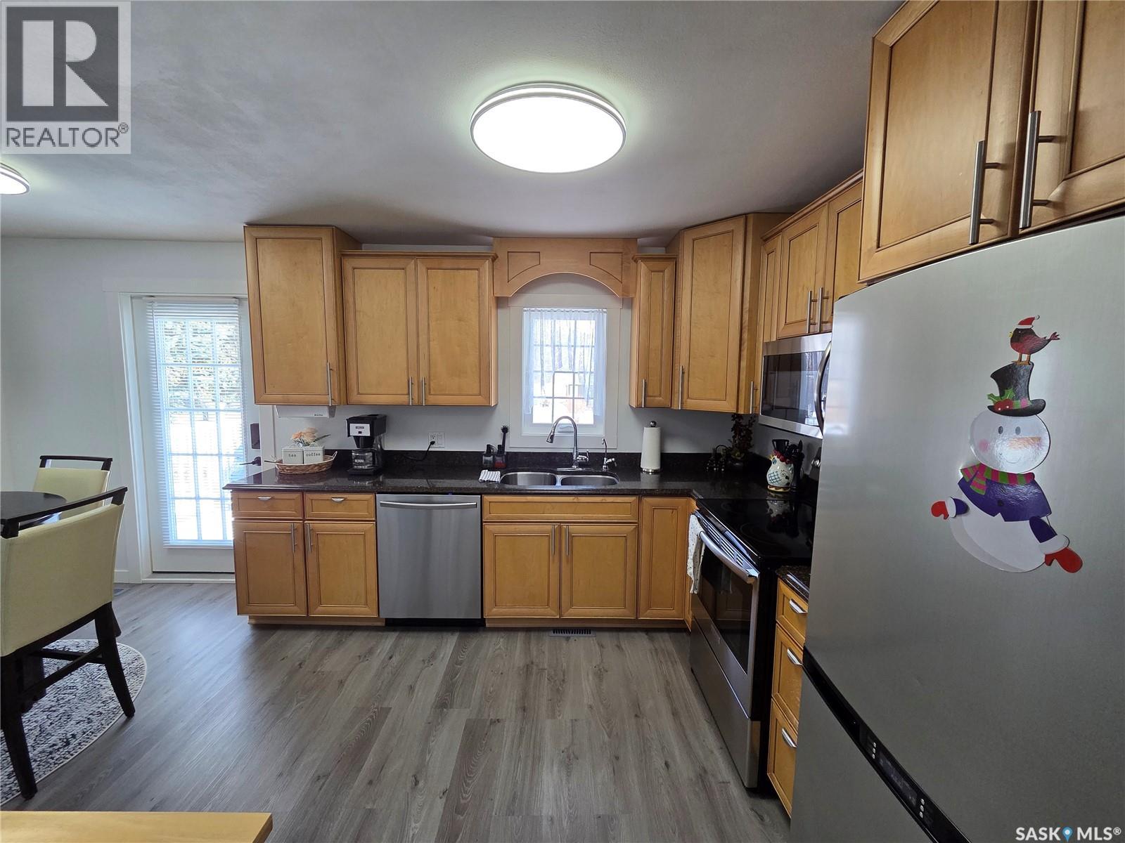 34 Lumsden Street, Manor, Saskatchewan  S0C 1R0 - Photo 13 - SK028306