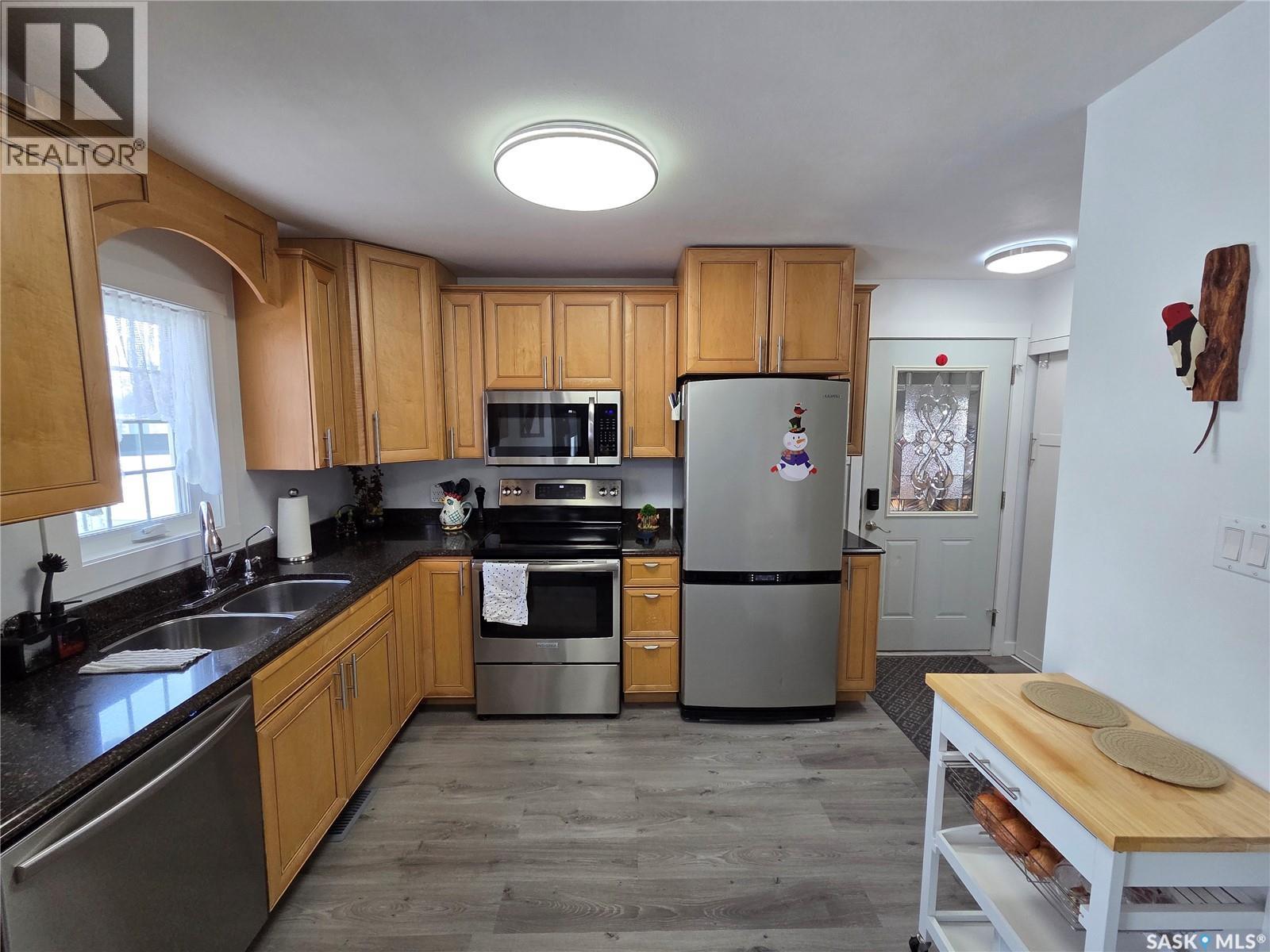 34 Lumsden Street, Manor, Saskatchewan  S0C 1R0 - Photo 15 - SK028306