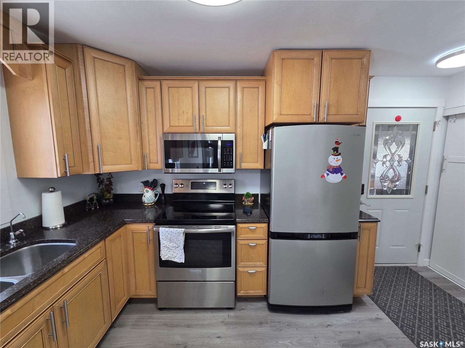 34 Lumsden Street, Manor, Saskatchewan  S0C 1R0 - Photo 16 - SK028306