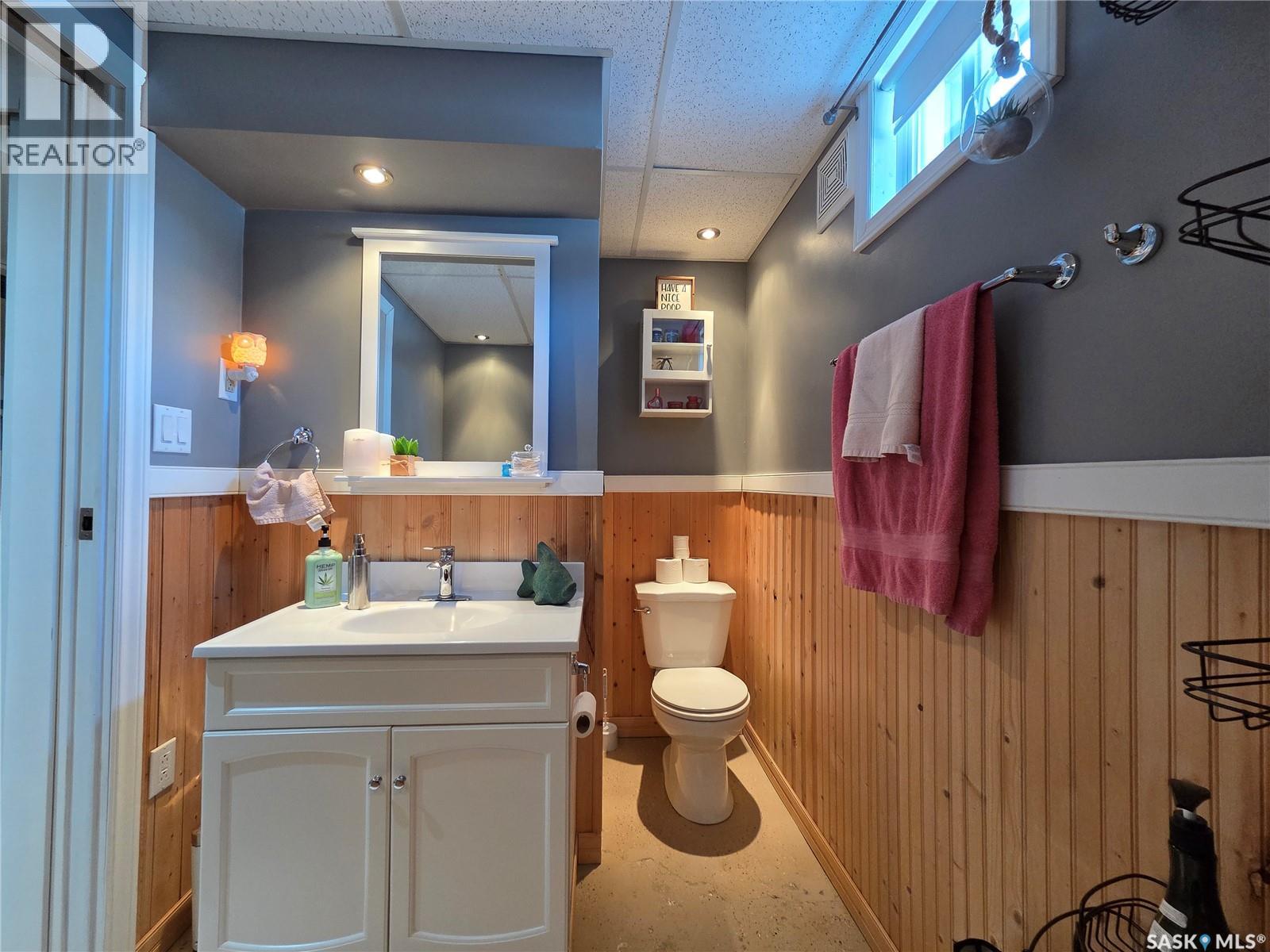 34 Lumsden Street, Manor, Saskatchewan  S0C 1R0 - Photo 49 - SK028306