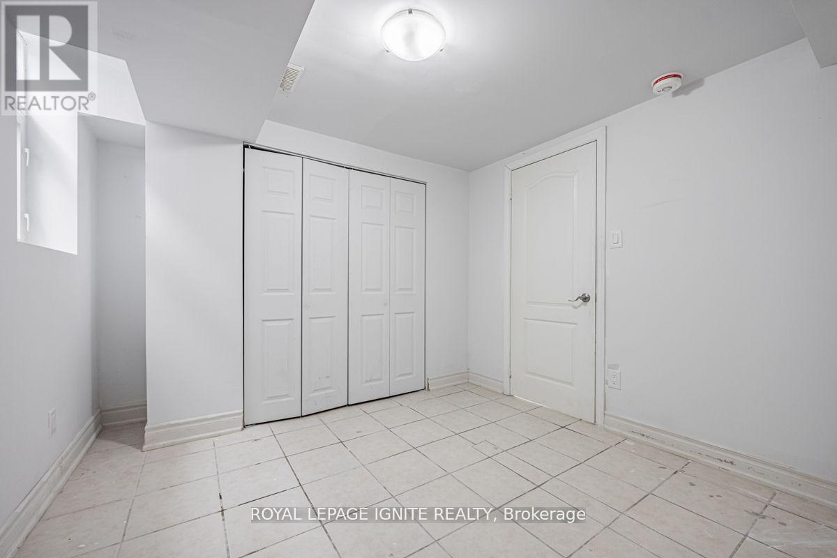 Bsmt - 8 Bunchberry Way, Brampton (Sandringham-Wellington), Ontario  L6R 2E6 - Photo 16 - W12779980