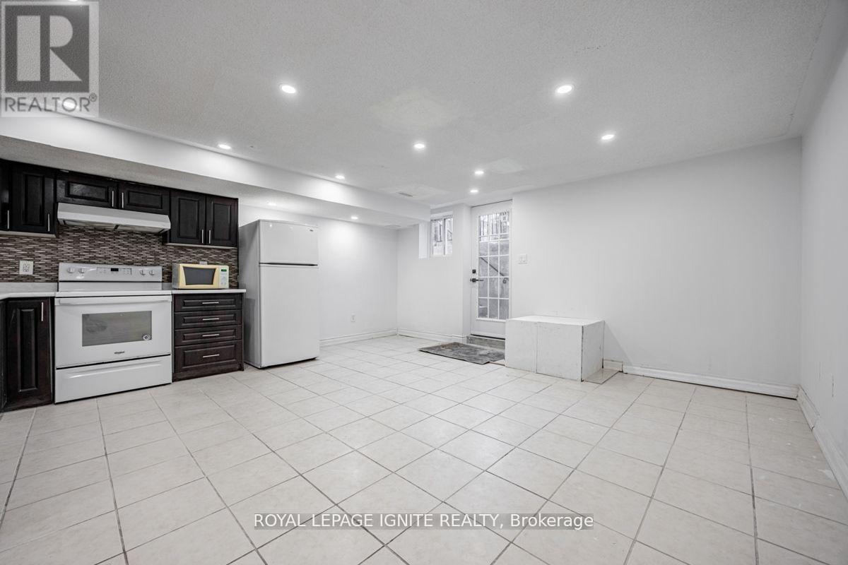 Bsmt - 8 Bunchberry Way, Brampton (Sandringham-Wellington), Ontario  L6R 2E6 - Photo 19 - W12779980