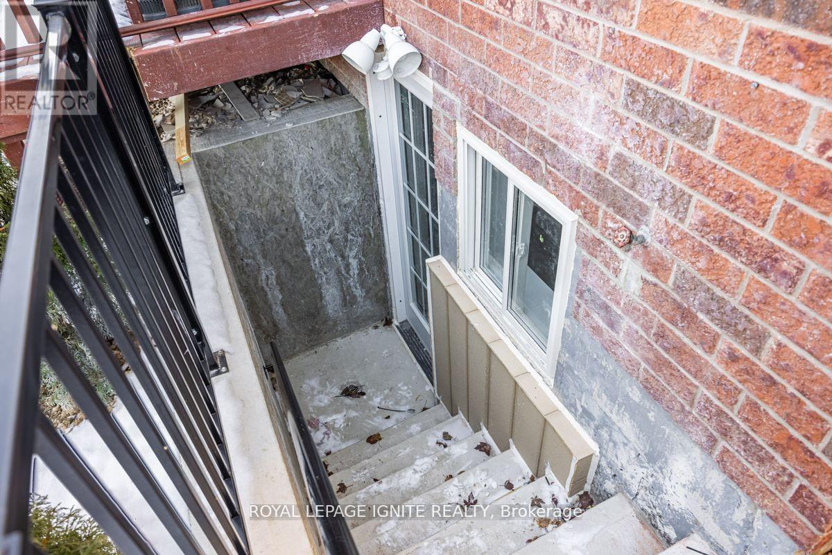 Bsmt - 8 Bunchberry Way, Brampton (Sandringham-Wellington), Ontario  L6R 2E6 - Photo 4 - W12779980