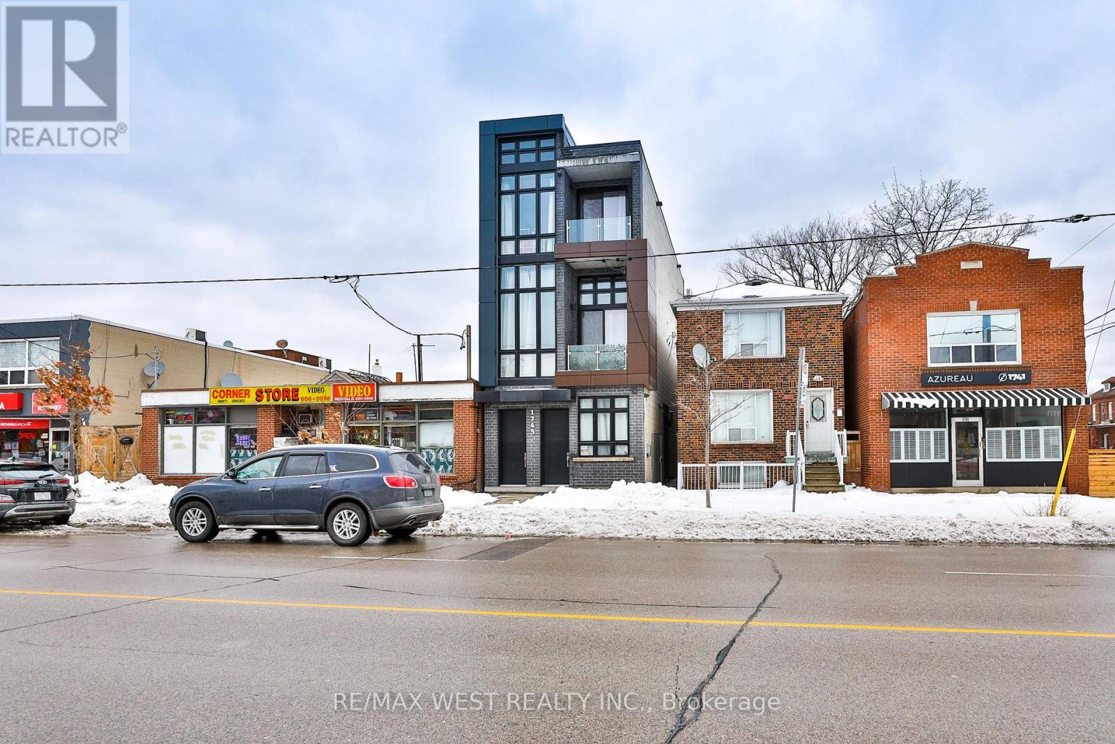 4 - 1745 KEELE STREET, Toronto, Ontario
