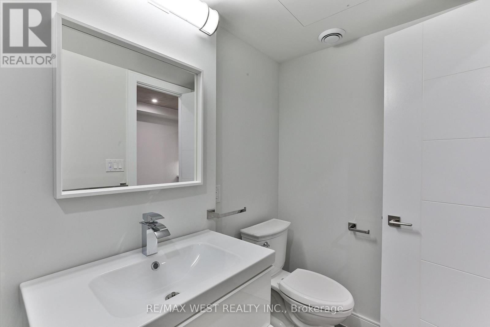 4 - 1745 Keele Street, Toronto, Ontario  M6M 3W9 - Photo 21 - W12779988