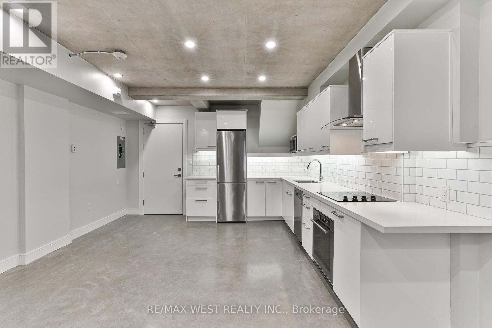 4 - 1745 Keele Street, Toronto, Ontario  M6M 3W9 - Photo 9 - W12779988