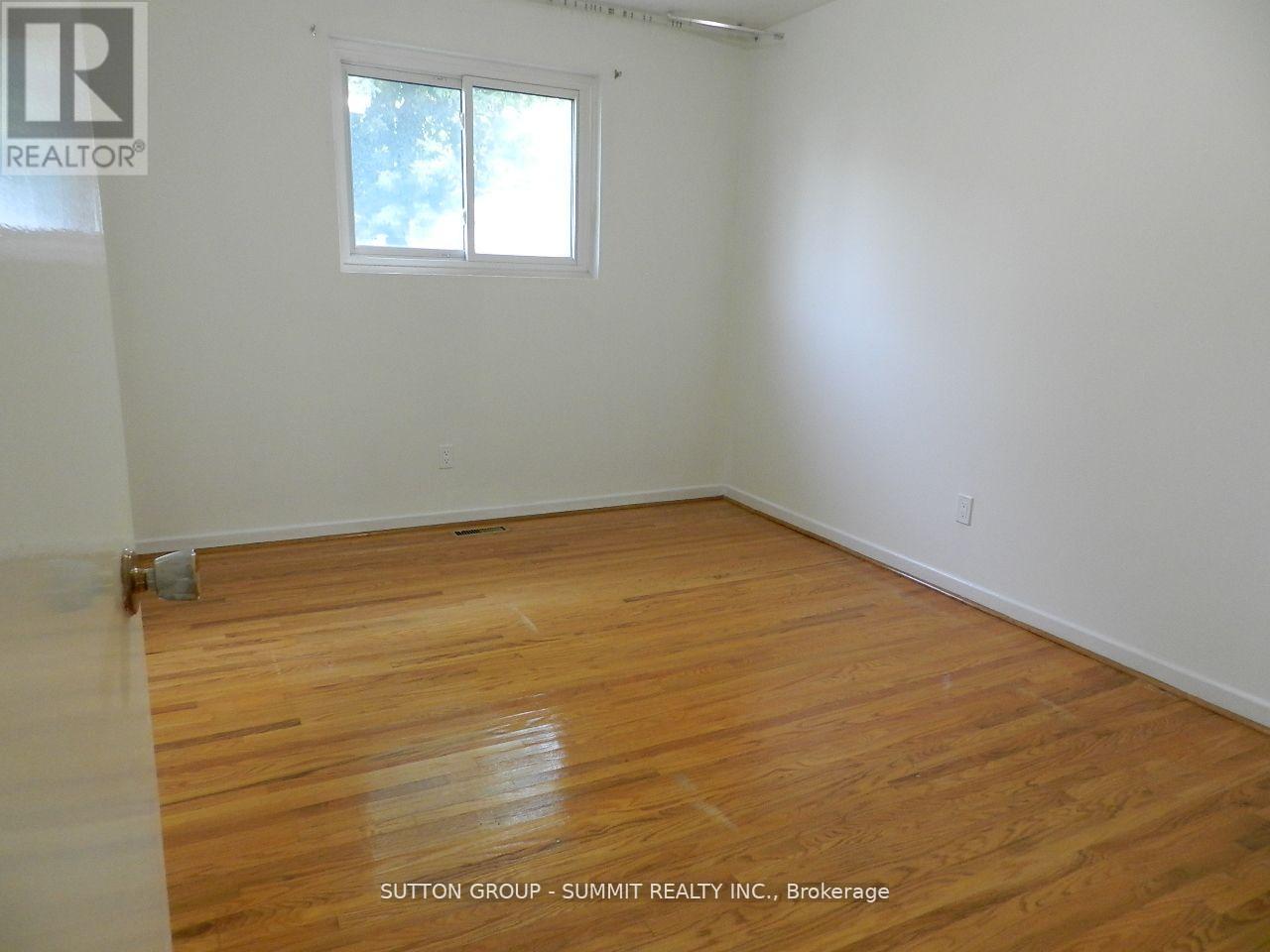 Main - 3117 Corrigan Drive, Mississauga, Ontario  L4Y 3C5 - Photo 10 - W12780012