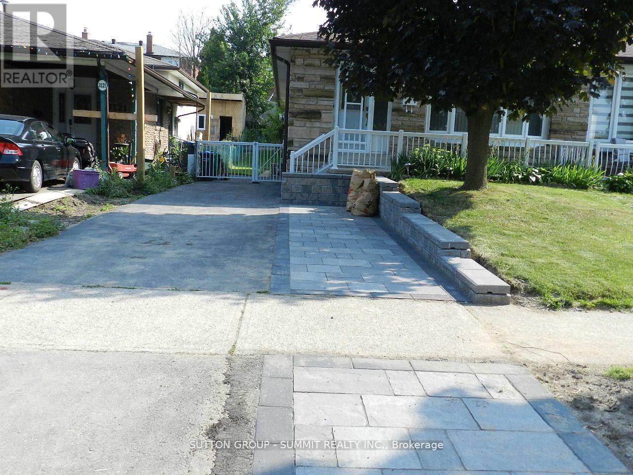 Main - 3117 Corrigan Drive, Mississauga, Ontario  L4Y 3C5 - Photo 2 - W12780012