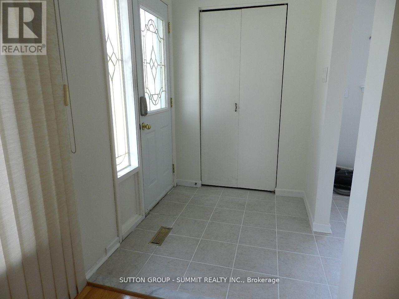 Main - 3117 Corrigan Drive, Mississauga, Ontario  L4Y 3C5 - Photo 3 - W12780012