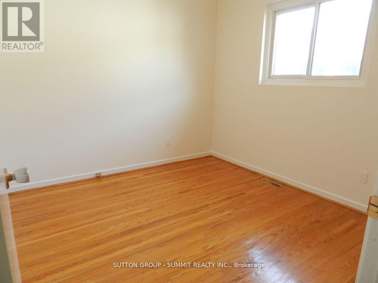 Main - 3117 Corrigan Drive, Mississauga, Ontario  L4Y 3C5 - Photo 8 - W12780012