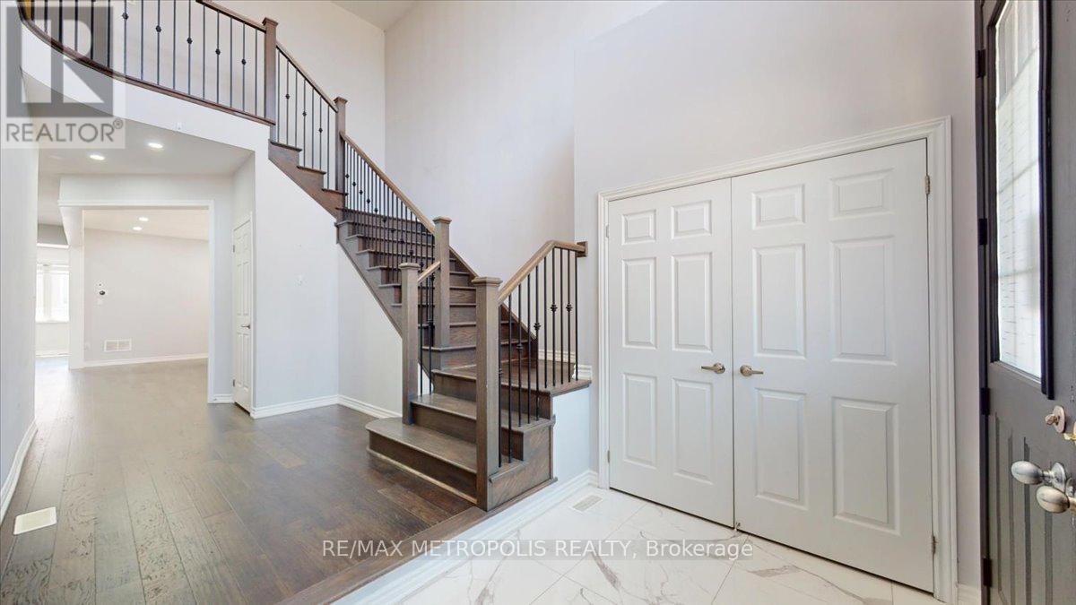 84 Iceland Poppy Trail, Brampton, Ontario  L7A 0C1 - Photo 4 - W12780046