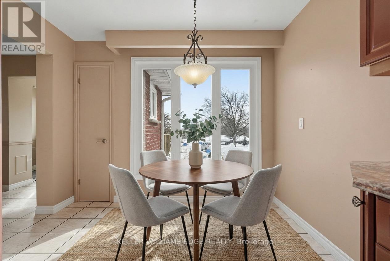 2394 Lyford Lane, Burlington, Ontario  L7P 3Y8 - Photo 13 - W12780070