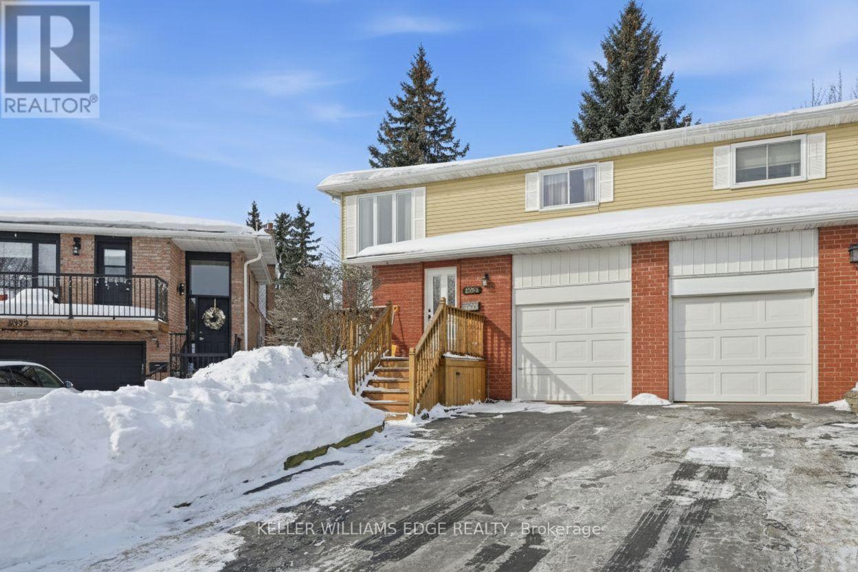 2394 Lyford Lane, Burlington, Ontario  L7P 3Y8 - Photo 2 - W12780070