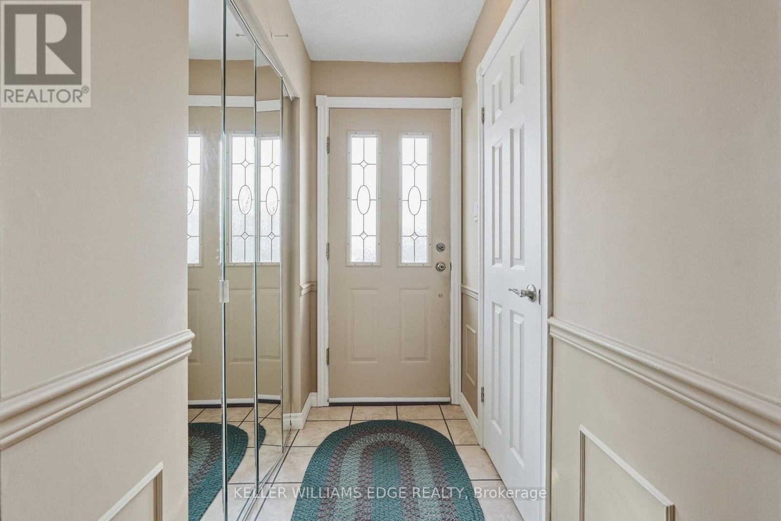 2394 Lyford Lane, Burlington, Ontario  L7P 3Y8 - Photo 5 - W12780070