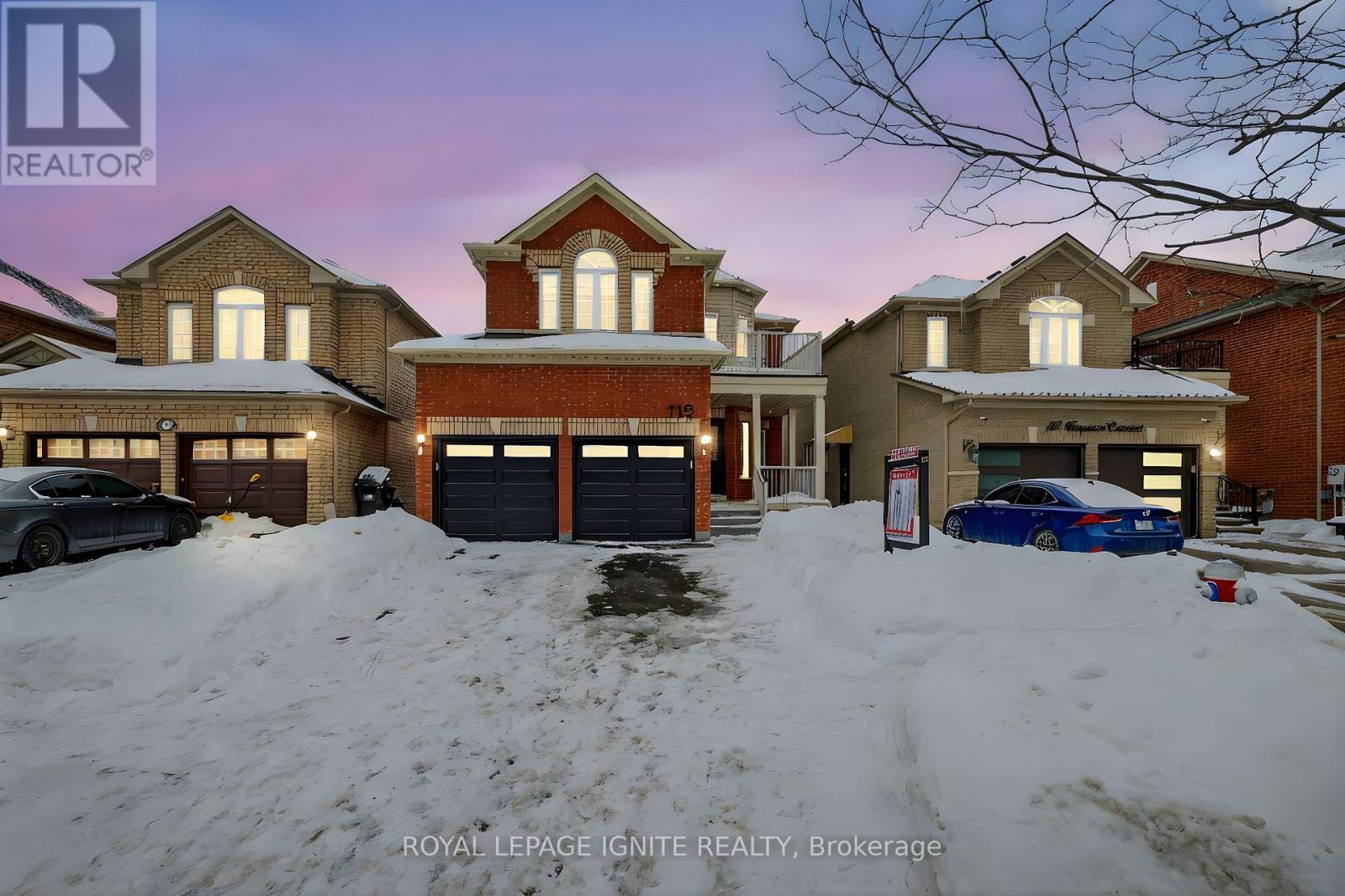 112 Turquoise Crescent, Brampton, Ontario  L6P 2R3 - Photo 2 - W12780074