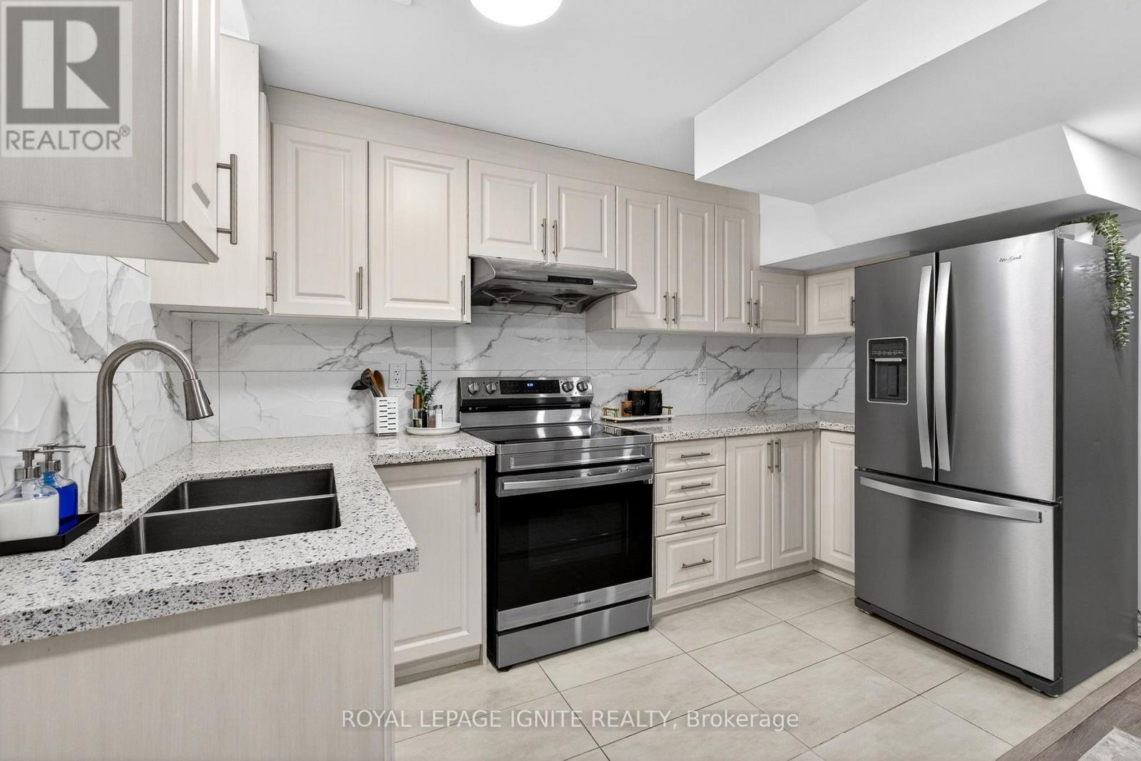 112 Turquoise Crescent, Brampton, Ontario  L6P 2R3 - Photo 41 - W12780074