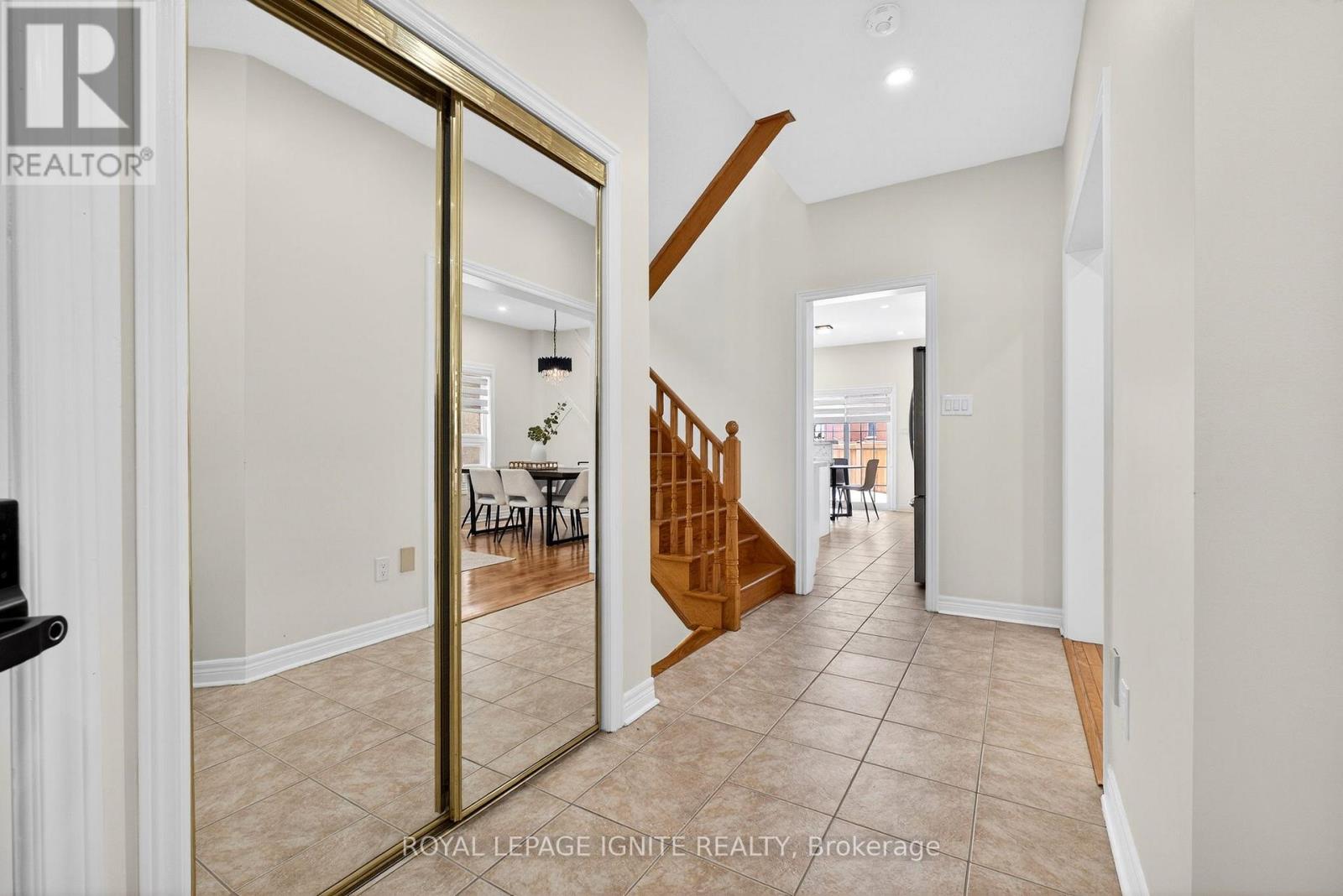 112 Turquoise Crescent, Brampton, Ontario  L6P 2R3 - Photo 6 - W12780074