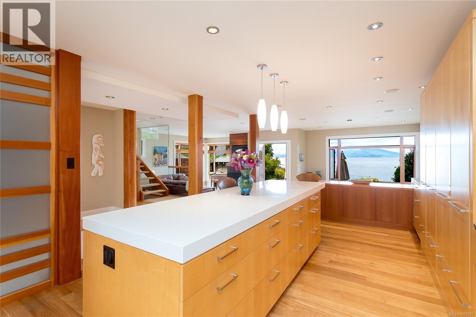 580 Meldram Dr, North Saanich, British Columbia  V8L 5V8 - Photo 23 - 1025782