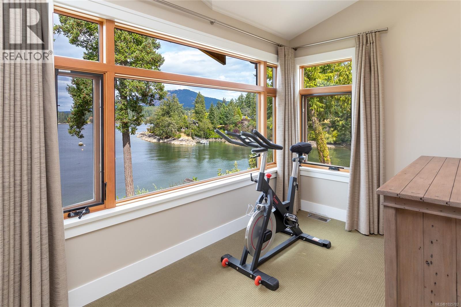 580 Meldram Dr, North Saanich, British Columbia  V8L 5V8 - Photo 28 - 1025782