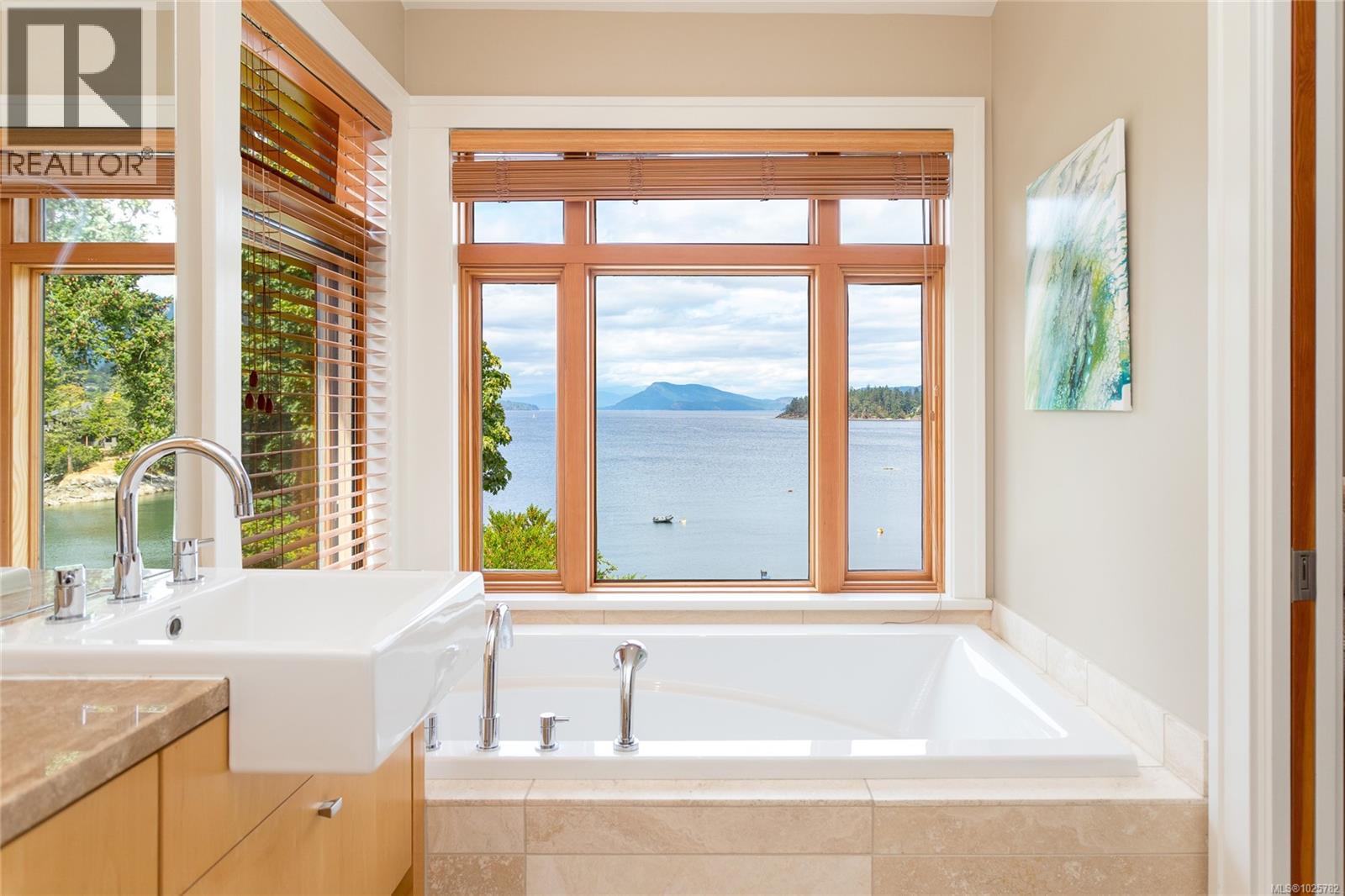 580 Meldram Dr, North Saanich, British Columbia  V8L 5V8 - Photo 32 - 1025782