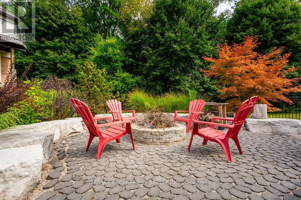 12 Blackberry Place, Hamilton, Ontario  L0R 1H2 - Photo 44 - X12780032