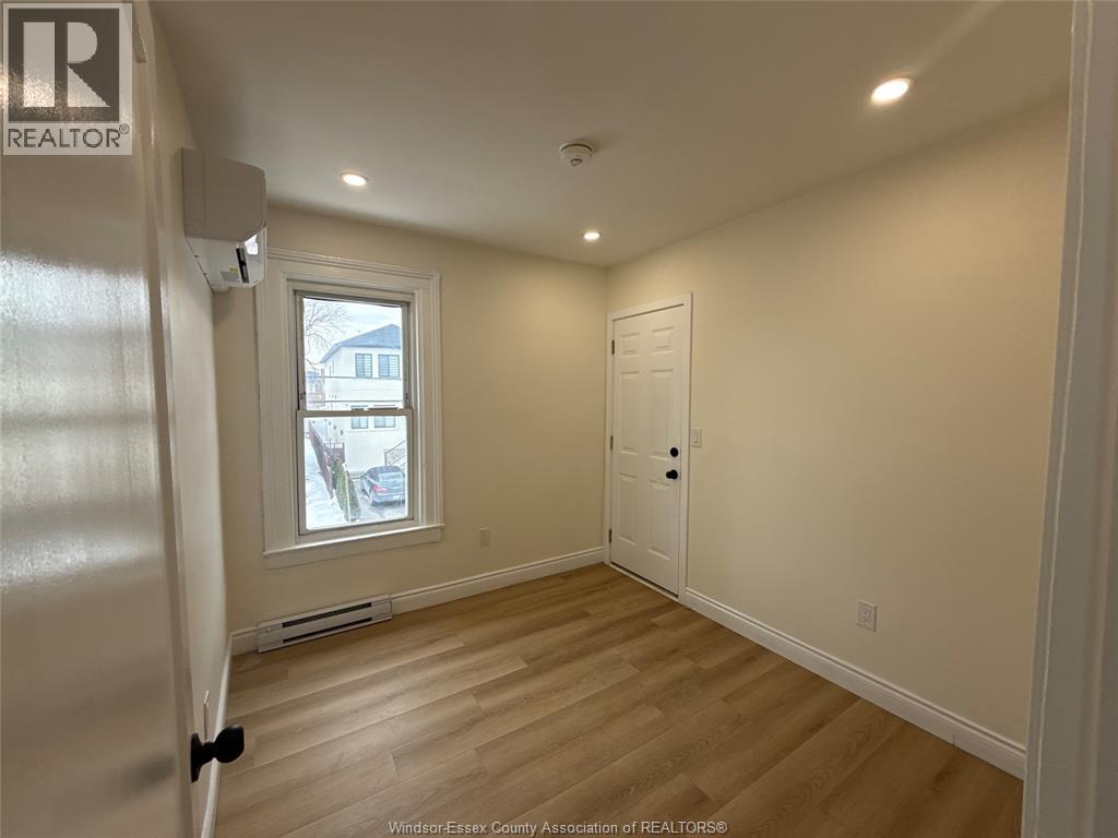 191 Marentette Unit# 2, Windsor, Ontario  N9A 1Y3 - Photo 4 - 26002997